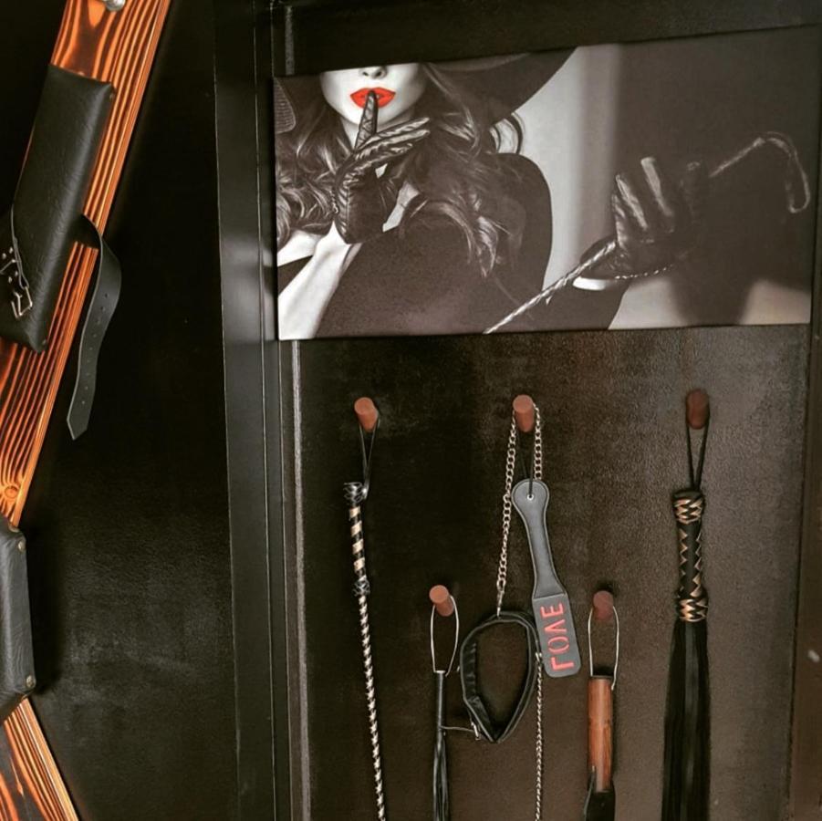 La Loveroom Bdsm De Nice " La Chambre Luxe Des Desirs " Bagian luar foto